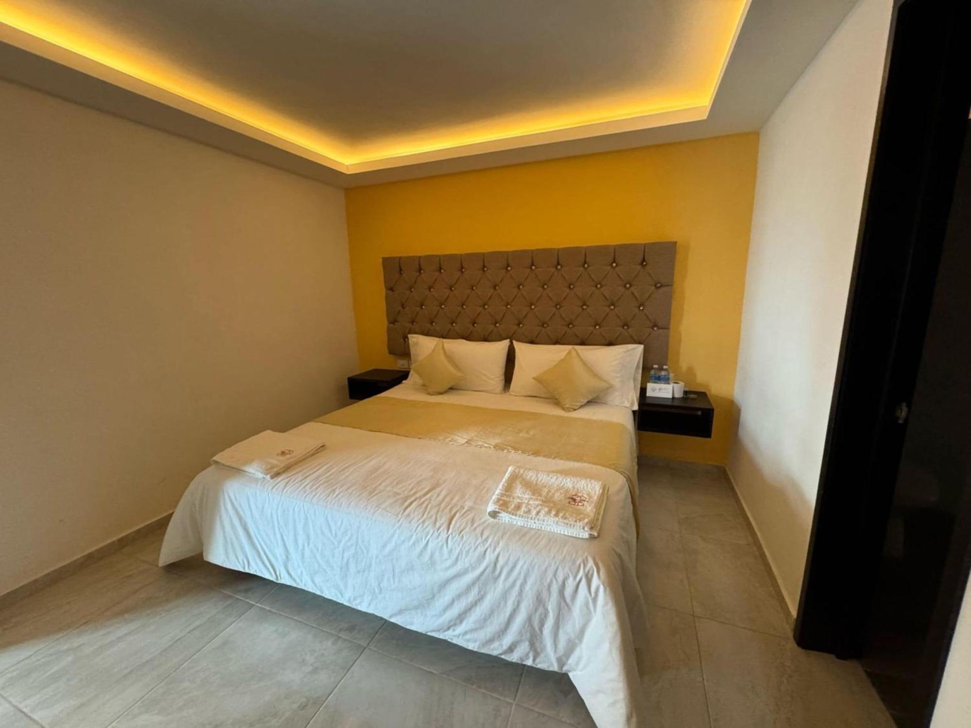 Oyo Hotel Familiar Tollan Cholula Kültér fotó